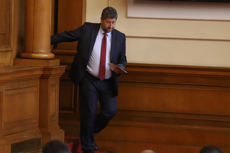 И ДБ няма да се коалира с Борисов и ДПС: "Сега ГЕРБ могат да видят изолацията си"