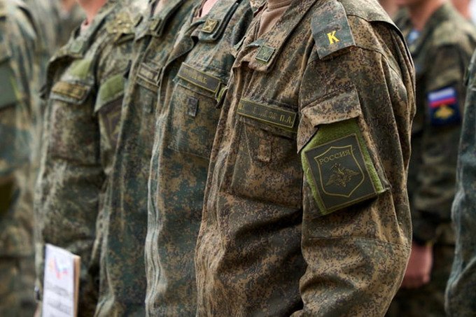 Руското военно министерство се конкурира с ЧВК "Вагнер" в търсене на затворници за фронта