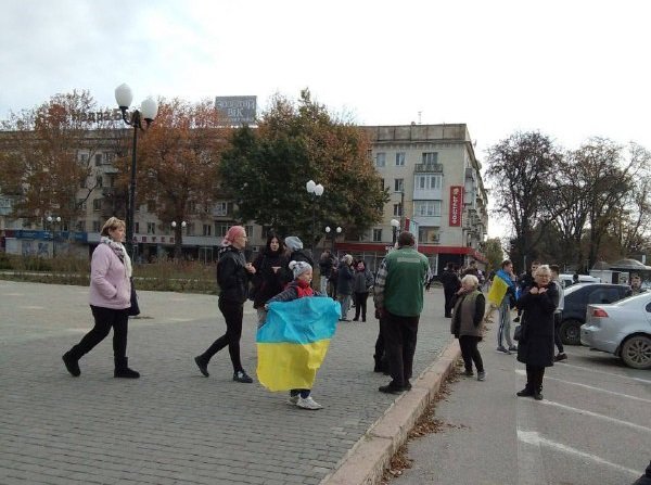 "Херсон е наш!", ликува Украйна, след като си върна града (Видео)