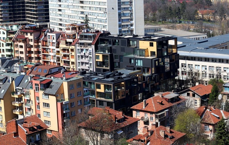 Инфлацията нажежи до червено пазара на жилища в София