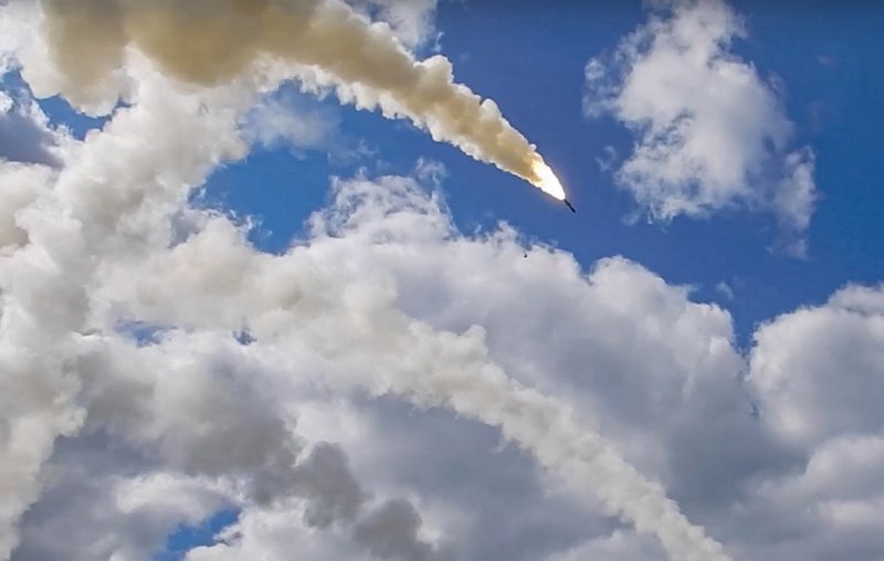 Украйна е свалила над 60 ракети, изстреляни от Русия