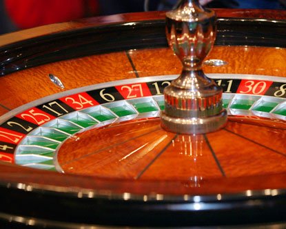 Хазартът сваля рекламата от 5 до 18 часа, падат съобщенията за бонуси, джакпоти и коли
