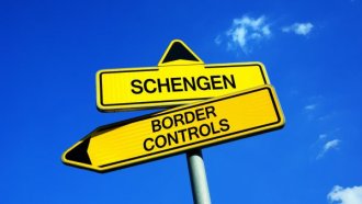 ЕК очаква положително решение за разширяването на Шенген. Няма информация "за 50 евро"