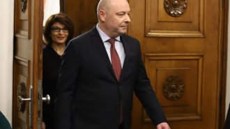 Мандатът на ГЕРБ се провали: Проектокабинетът "Габровски" бе отхвърлен в НС (Обновена)
