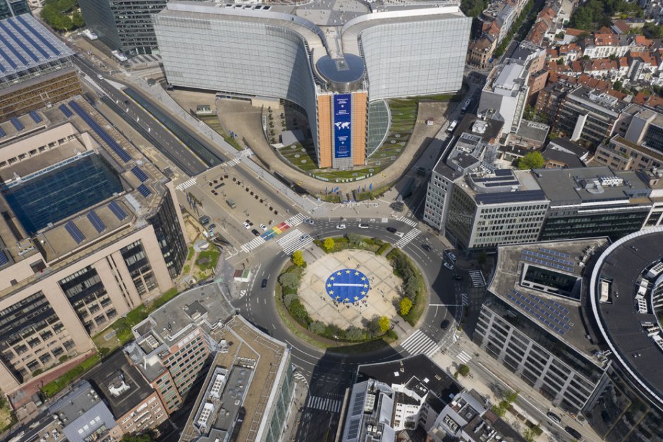 Кръговото кръстовище "Шуман" в Брюксел, около което са разположени Европейската комисия и сградите на Съвета на ЕС и на Европейския съвет. Снимка: ЕС 