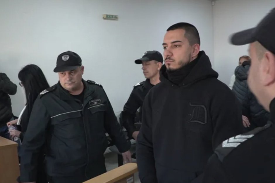 Задържаният полицай Денислав Борисов Снимка: бТВ