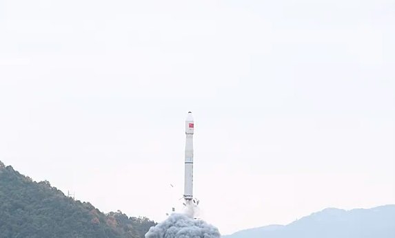 Китай успешно изстреля експерименталния спътник "Шъян-10-02"