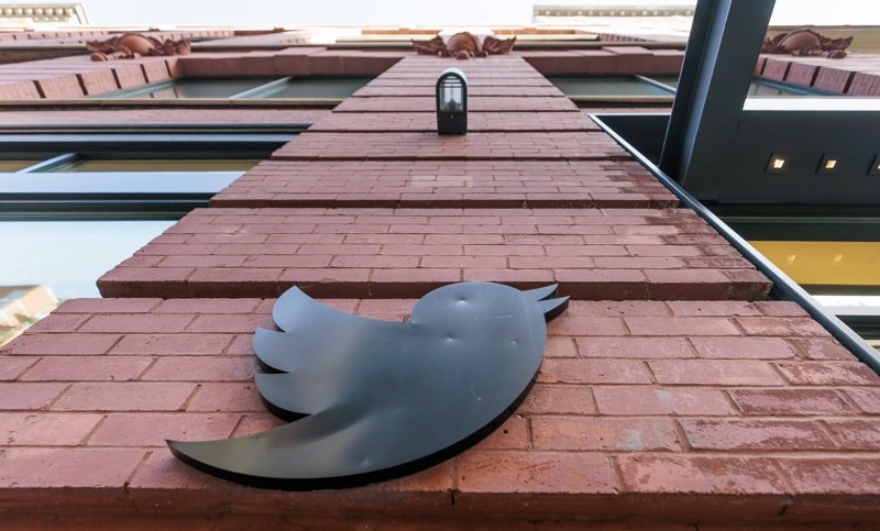 "Туитър" дава безплатна реклама на марки, които вече рекламират на платформата