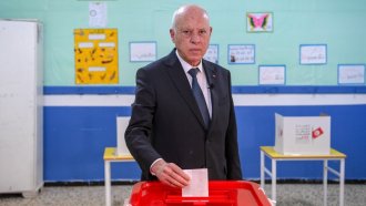 Бойкот на изборите в Тунис: 91% от избирателите отказаха да гласуват