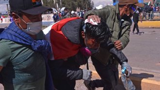Най-малко 17 души бяха убити при сблъсъци със силите за сигурност в Перу