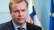 Финландският министър на отбраната излиза в отпуск, за да се грижи за 6-месечния си син