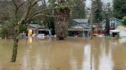 Потоп в Калифорния: масови евакуации, 5-годишно момче отнесено от придошлите води
