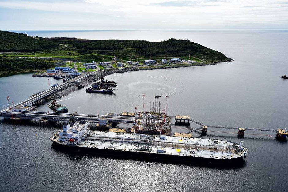Турция спира танкерите с руски петрол на цени над наложения от ЕС таван