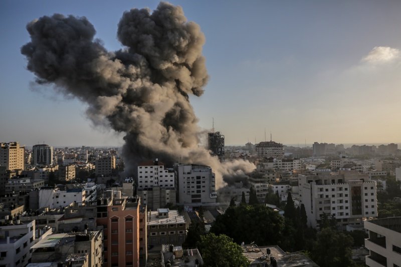 Израел удари ивицата Газа, след като оттам бяха изстреляни ракети