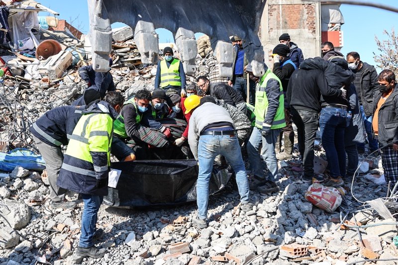 Седмина спасени в деветия ден след земетресенията в Турция