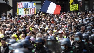 Национална стачка във Франция срещу пенсионната реформа на Макрон