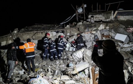 Над 4300 са жертвите на мощните земетресения в Турция и Сирия