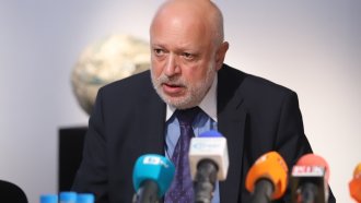 Минеков: Ситуацията в Народния театър отива към политически натиск