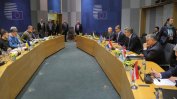 Радев към Зеленски: България не може да подкрепи ядрени санкции срещу Русия