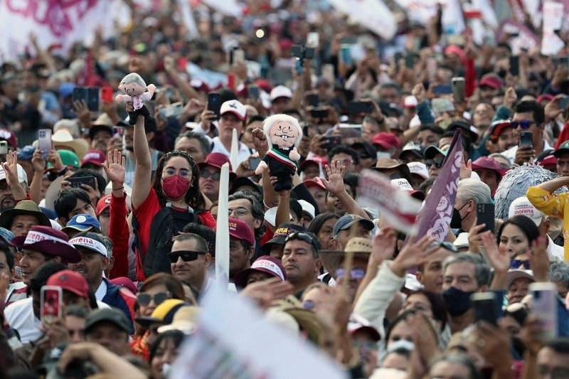 Огромният митинг в Мексико. Снимка: ЕПА/БГНЕС