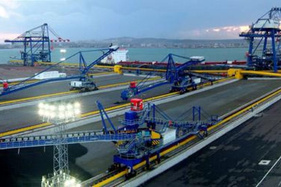 Най-големите контейнеровози в света ще се обработват на пристанището в Бургас