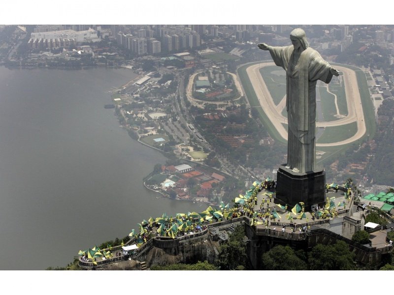 Статуята на Исус в Рио ще бъде с цветовете на България на 3 март