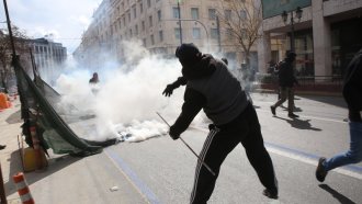 Протестите в Гърция продължават: “Това престъпление няма да бъде забравено“