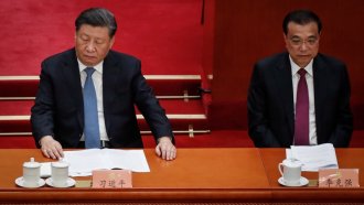 Ли Къцян се оттегля от политиката, за да даде път на най-верните поддръжници на Си Цзинпин