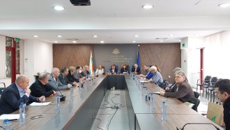 Шишков чака предложения от бизнеса за решаване на казуса с незаконните строежи