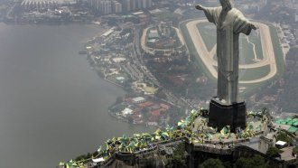 Статуята на Исус в Рио ще бъде с цветовете на България на 3 март