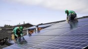 Дългосрочни ВЕИ договори и продажба на слънчев ток на съседа предлага ЕК