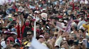 Президентът на Мексико събра десетки хиляди свои привърженици на огромен митинг