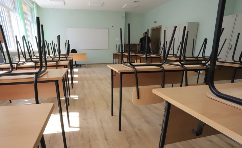 Ученици са арестувани за фалшиви бомбени сигнали в Сливен и Нова Загора