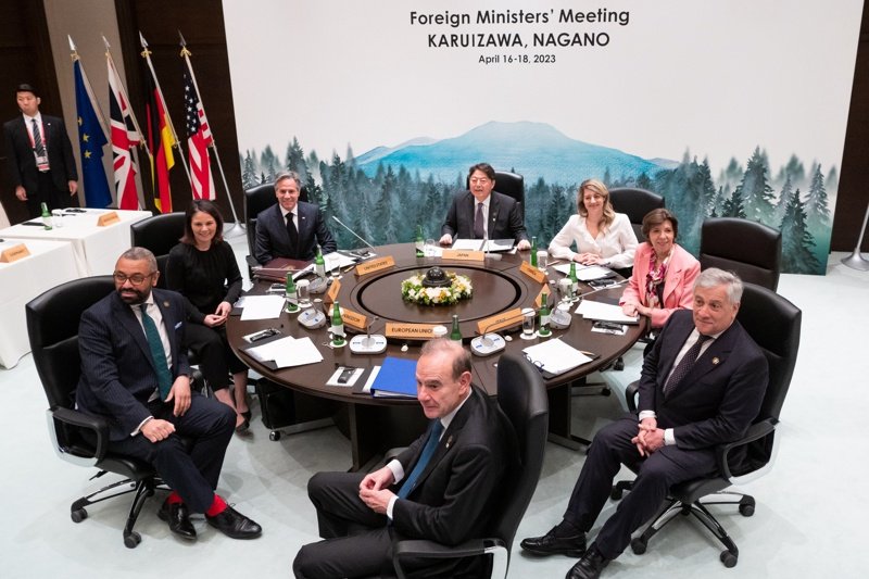 Външните министри на страните от Г-7, сн.: БГНЕС/ЕПА