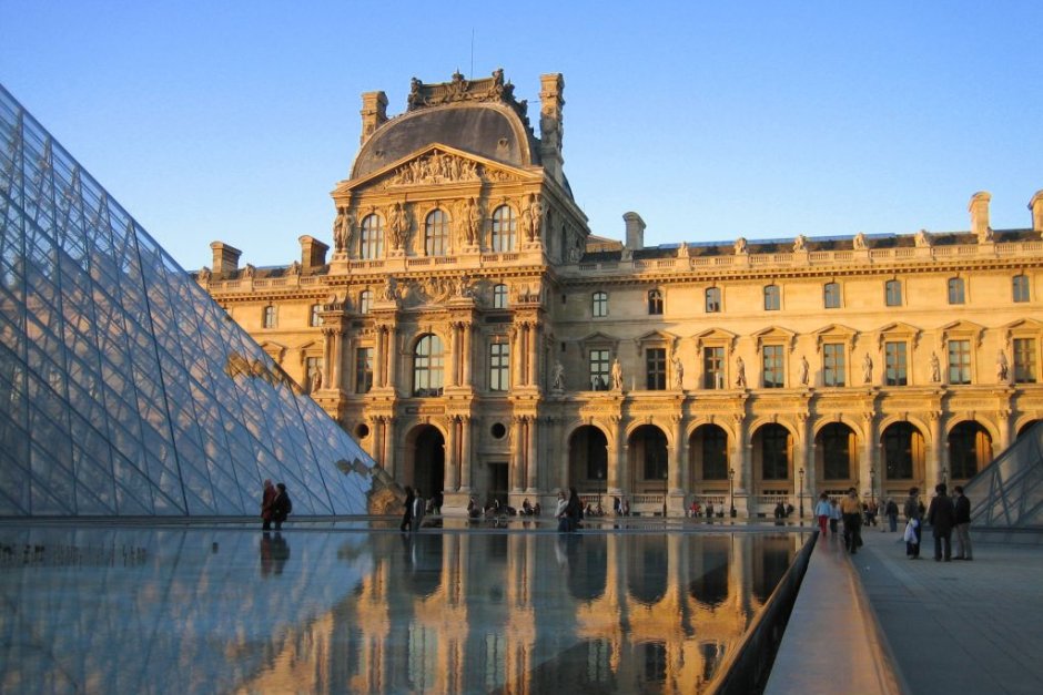 Протестиращи срещу пенсионната реформа във Франция принудиха Лувъра да затвори врати