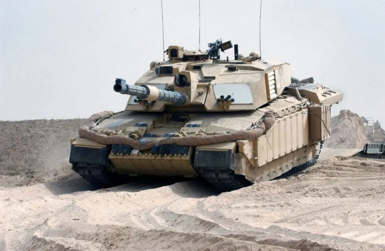 Британските танкове Чалънджър пристигнаха в Украйна