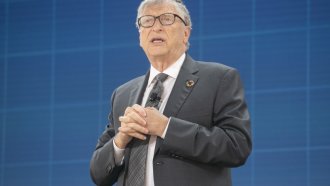 Бил Гейтс: Призивите за временно спиране на изкуствения интелект няма да решат предизвикателствата