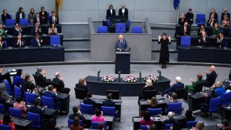 Чарлз Трети направи историческо обръщение към германския парламент (Снимки)