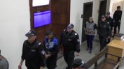 Петима, сред тях жена и 16-годишен, остават в ареста заради убития при боя с мотики в Казанлък