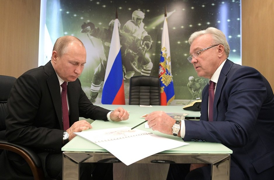 Владимир Путин с губернатора Александър Ус. Снимка: Kremlin.ru