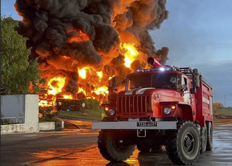 Пожарът в склад за гориво в Севастопол, Снимка: ЕПА/БГНЕС