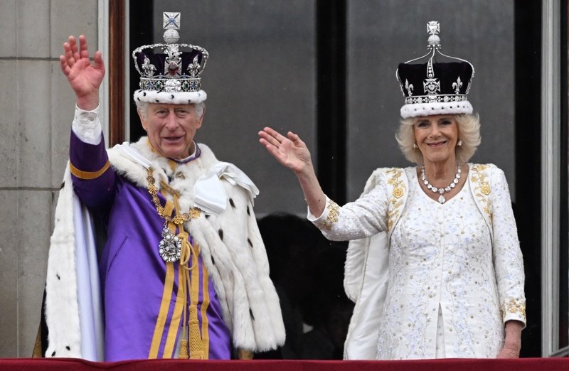 Крал Чарлз III и кралица Камила в деня на коронацията, Снимка: ЕПА/БГНЕС