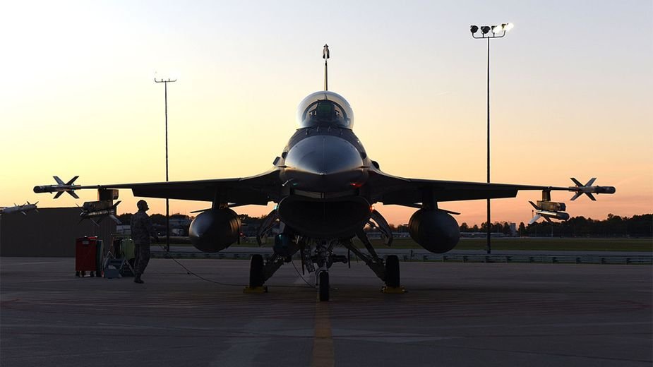 САЩ са разрешили доставки на изтребители F-16 за Украйна