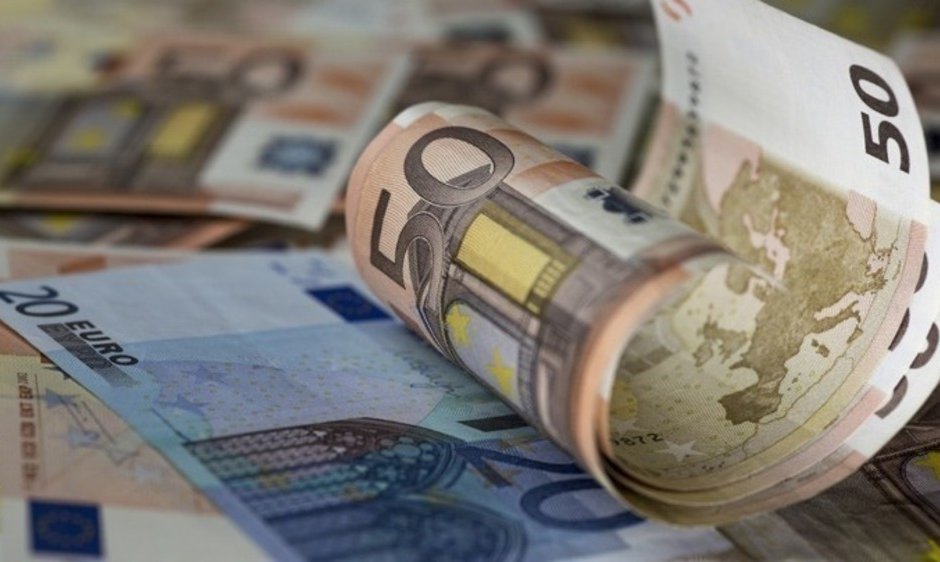 МФ: България полага усилия да приеме еврото не по-късно от 1 януари 2025 г.