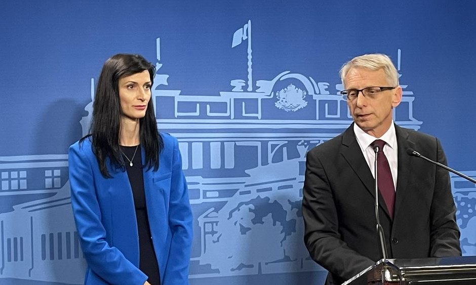 Бъдещите ротационни премиери Мария Габриел и Николай Денков, снимка: Mediapool