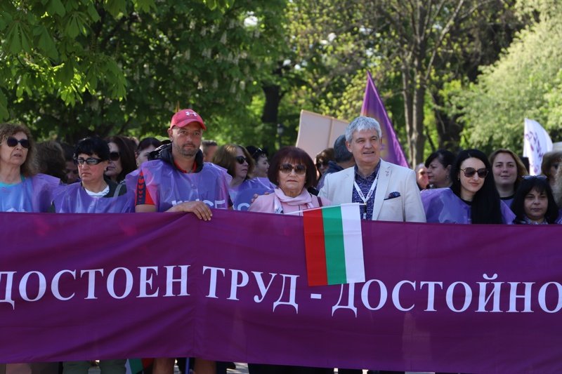 Синдикатите с шествие, концерт и блокада на Орлов мост за 1 май