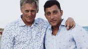 Синът на Песков твърди, че воювал в Украйна. През това време неговата Tesla е глобявана в Москва