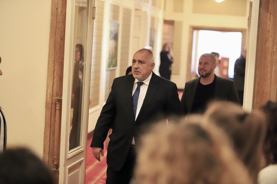 Лидерът на ГЕРБ Бойко Борисов в кулоарите на Народното събрание, снимка БГНЕС