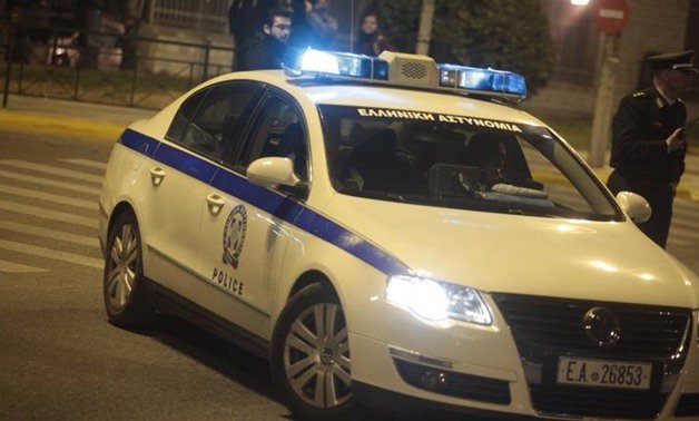 Гръцки полицаи са арестувани при акция срещу мрежа за трафик на мигранти