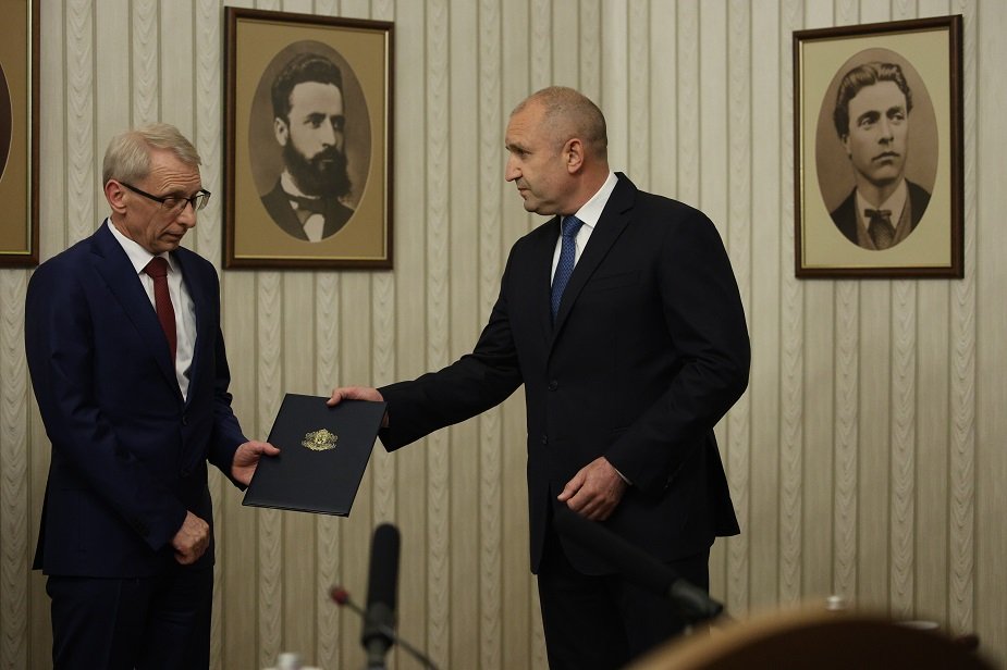 Николай Денков взима от Румен Радев втория мандат за съставяне на правителство, снимка: БГНЕС